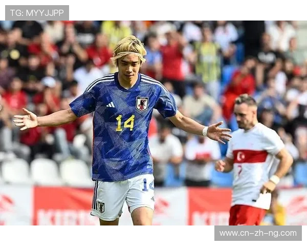 日本国脚伊东纯也复出即破门，比甲替补登场贡献一条龙进球